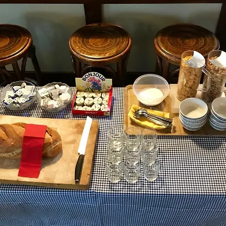 快乐驿站旅馆 *