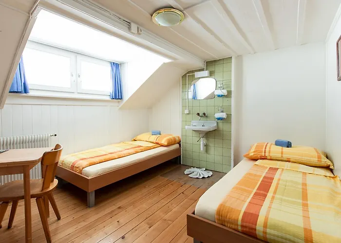 해피 인 롯지 호스텔